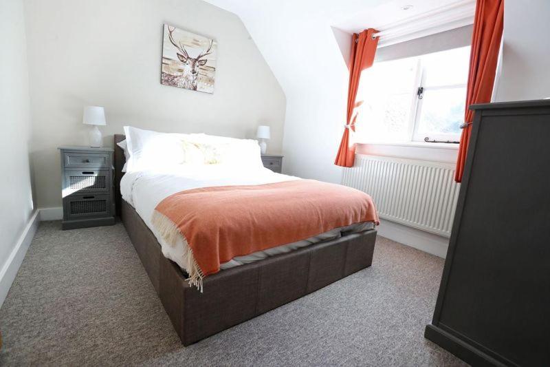 Hurtwood Hotel Peaslake Екстер'єр фото