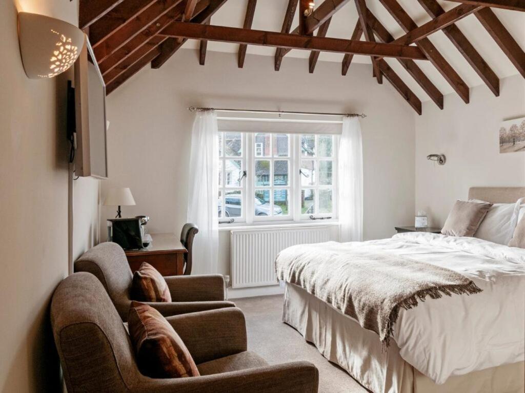 Hurtwood Hotel Peaslake Екстер'єр фото