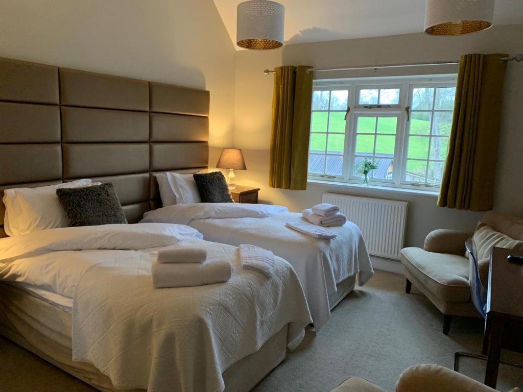 Hurtwood Hotel Peaslake Екстер'єр фото