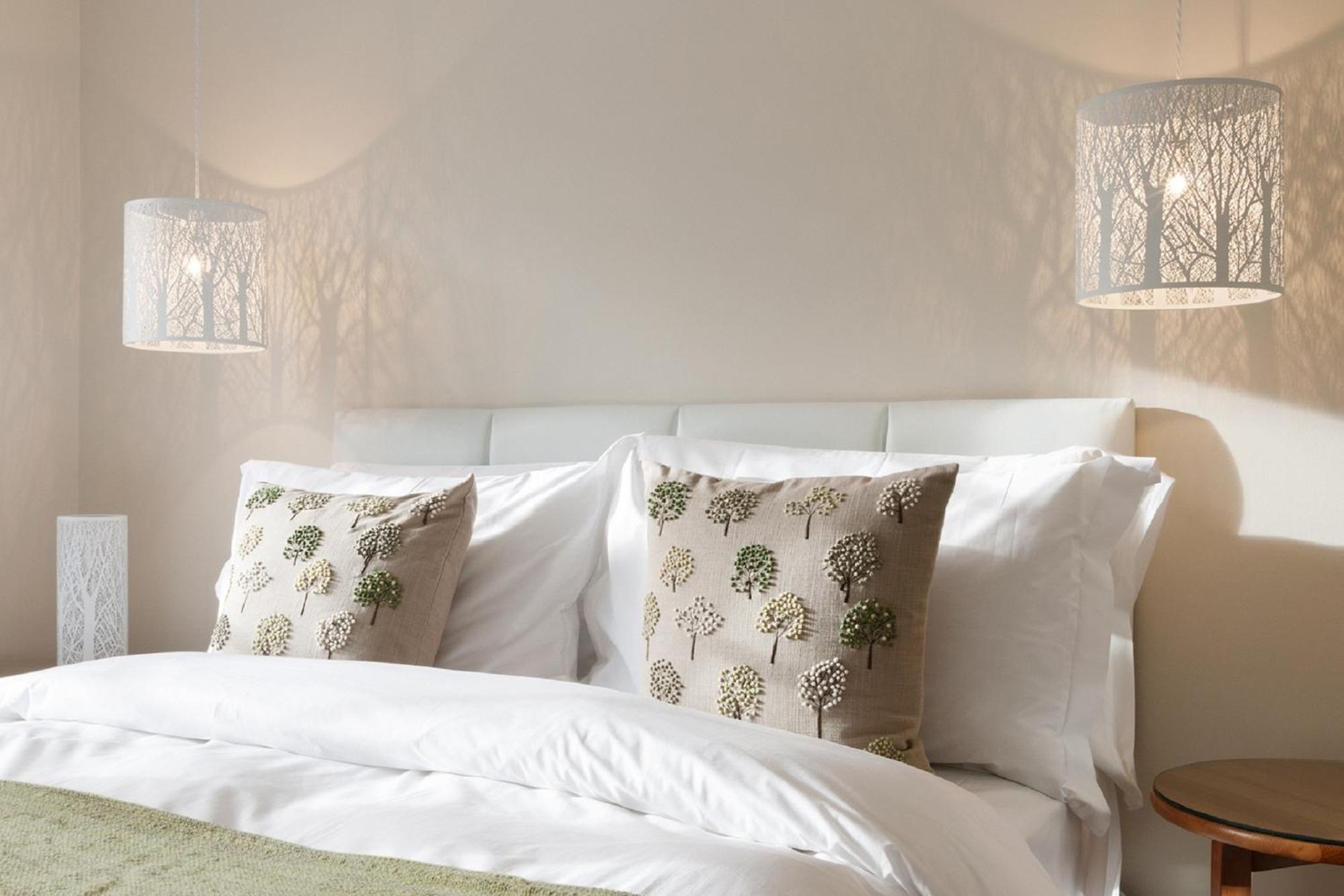 Hurtwood Hotel Peaslake Екстер'єр фото