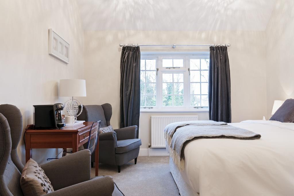 Hurtwood Hotel Peaslake Екстер'єр фото