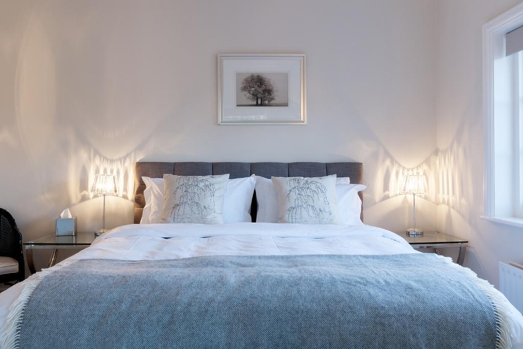 Hurtwood Hotel Peaslake Екстер'єр фото