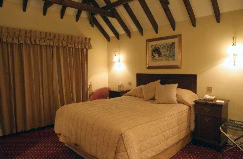 Hurtwood Hotel Peaslake Номер фото